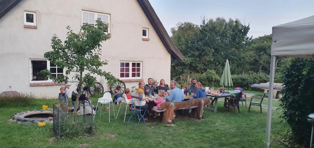 Apartment Vera, Naehe Binz In Traumhafter Alleinlage, 4-8 P. Zirkow Exteriör bild
